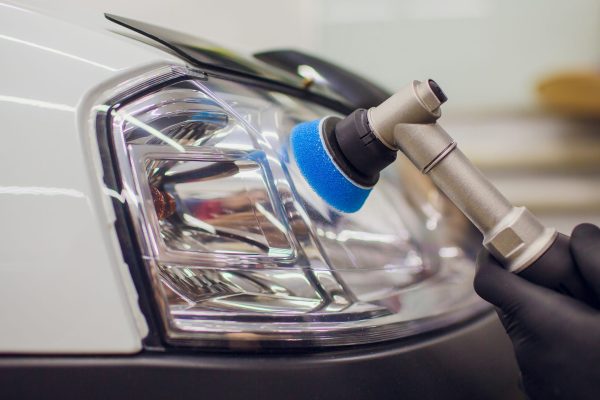 headlight cleaning and restoration services-1